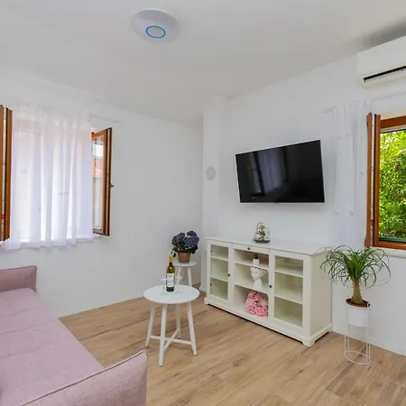 1001 Listich Apartman Split