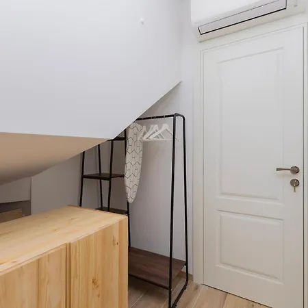 1001 Listich Apartman Split