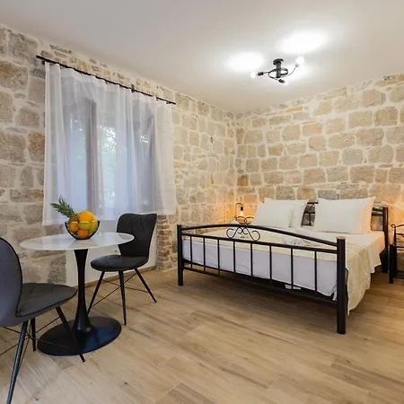 1001 Listich Apartmán Split