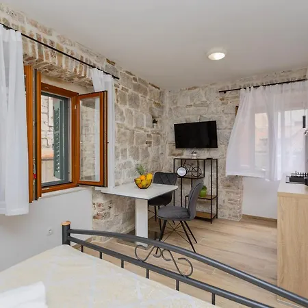 1001 Listich Apartmán
